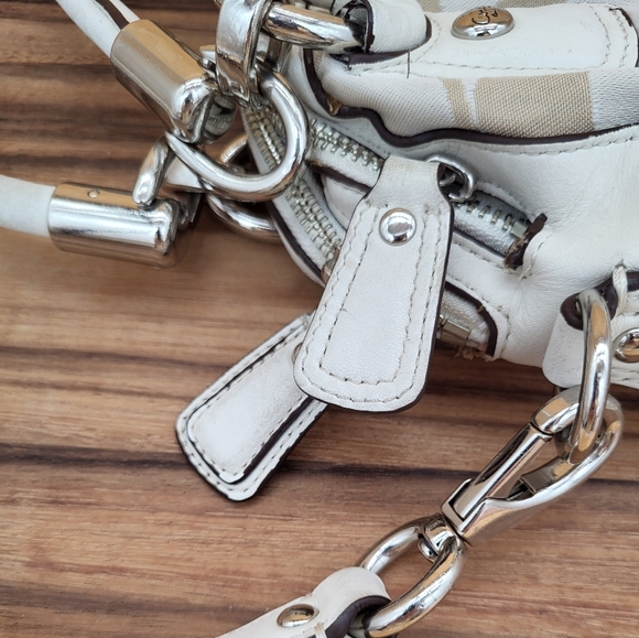 Coach Cream & Beige Bag, Detachable Strap, Double Zip Closure, VERY Substantial - Picture 4 of 12